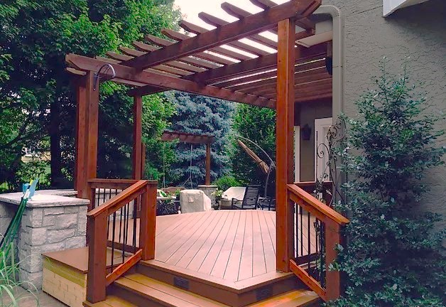 Decks, pergolas, and fences